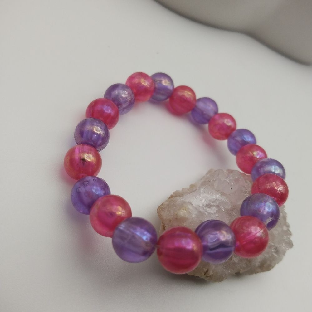 Pink and purple lustrous bracelet‎ stretch